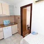 Karas On The Island Of Pag 3* 曼德雷