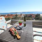 Karas On The Island Of Pag 招待所 3*