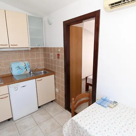 Karas On The Island Of Pag 3* Mandre