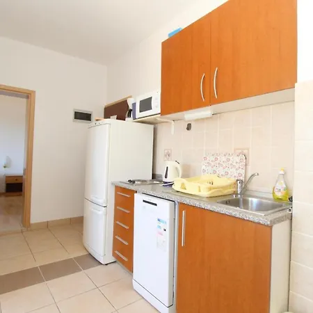 Karas On The Island Of Pag 3* Mandre