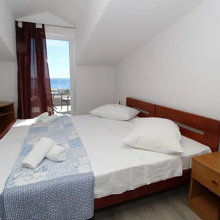 Karas On The Island Of Pag 3* Mandre