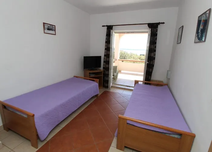 Affittacamere Karas On The Island Of Pag 3*