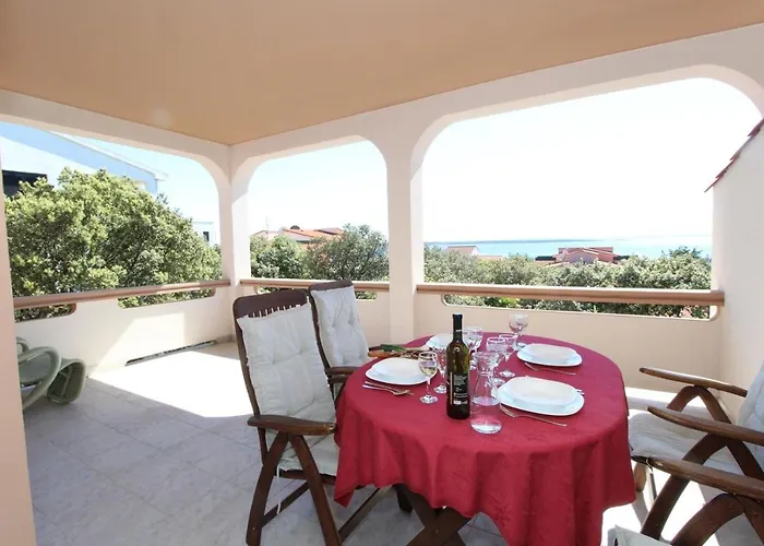 Affittacamere Karas On The Island Of Pag Mandre