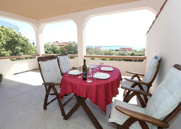 Karas On The Island Of Pag Affittacamere Mandre