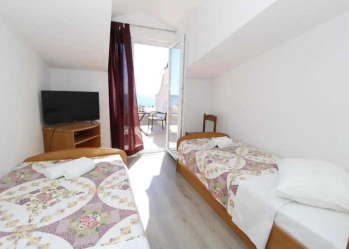 Karas On The Island Of Pag 3* Mandre
