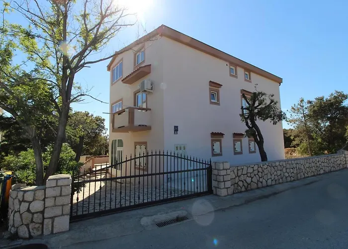 Karas On The Island Of Pag Affittacamere Mandre