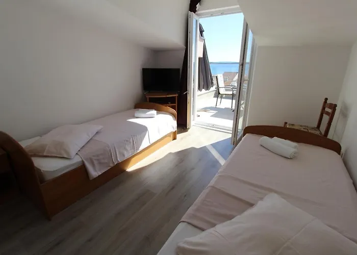 Karas On The Island Of Pag 3* Mandre
