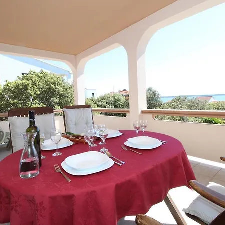 Maison d'hôtes Karas On The Island Of Pag *